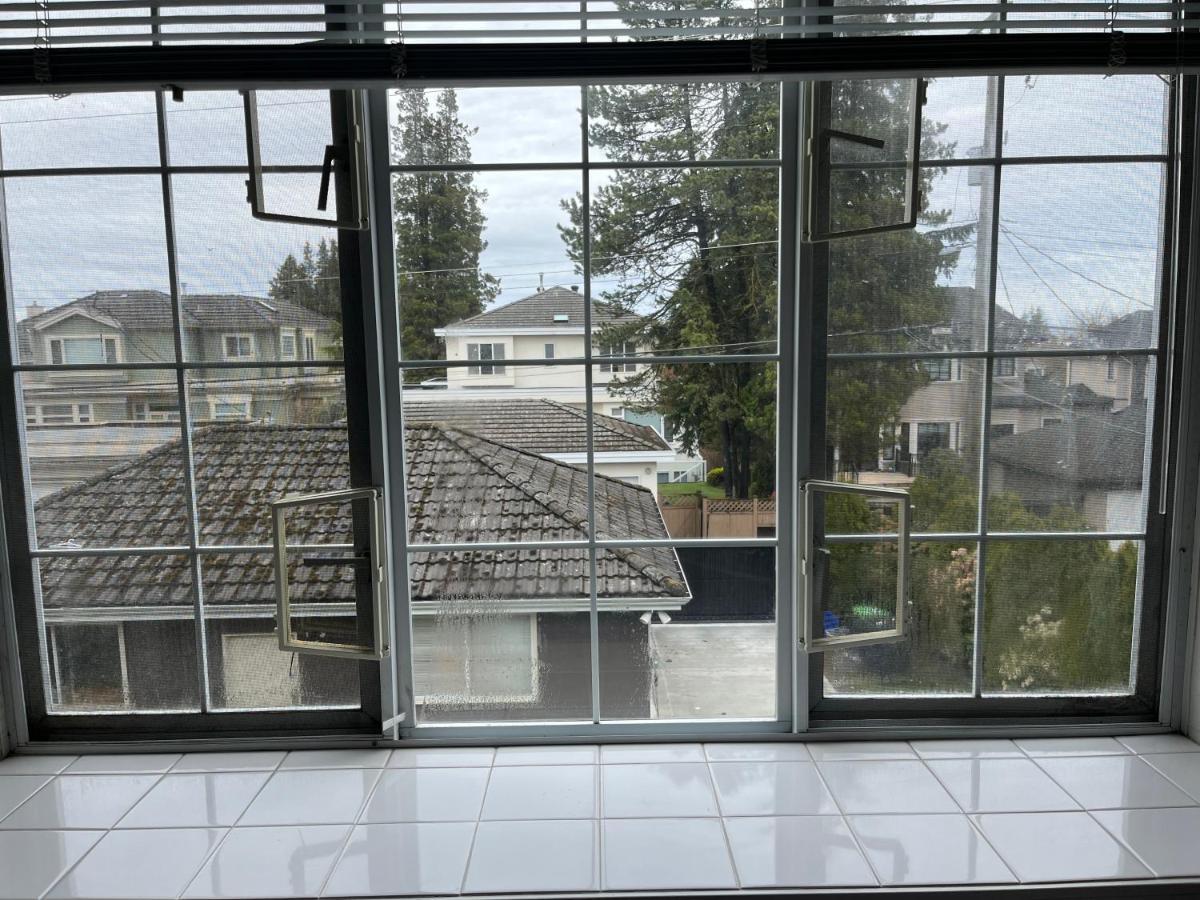 C And D Cozy Bedroom Vancouver Exterior foto