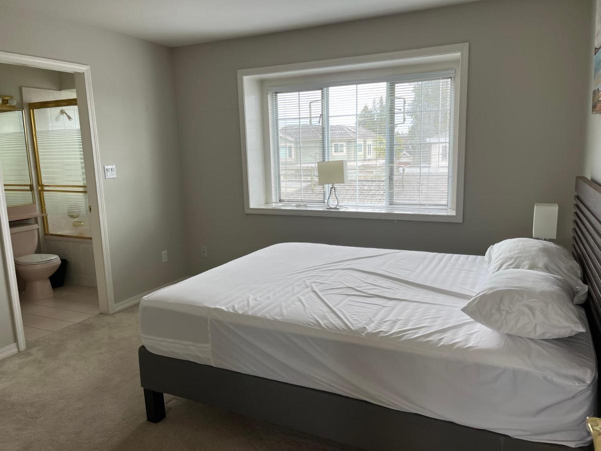 C And D Cozy Bedroom Vancouver Exterior foto