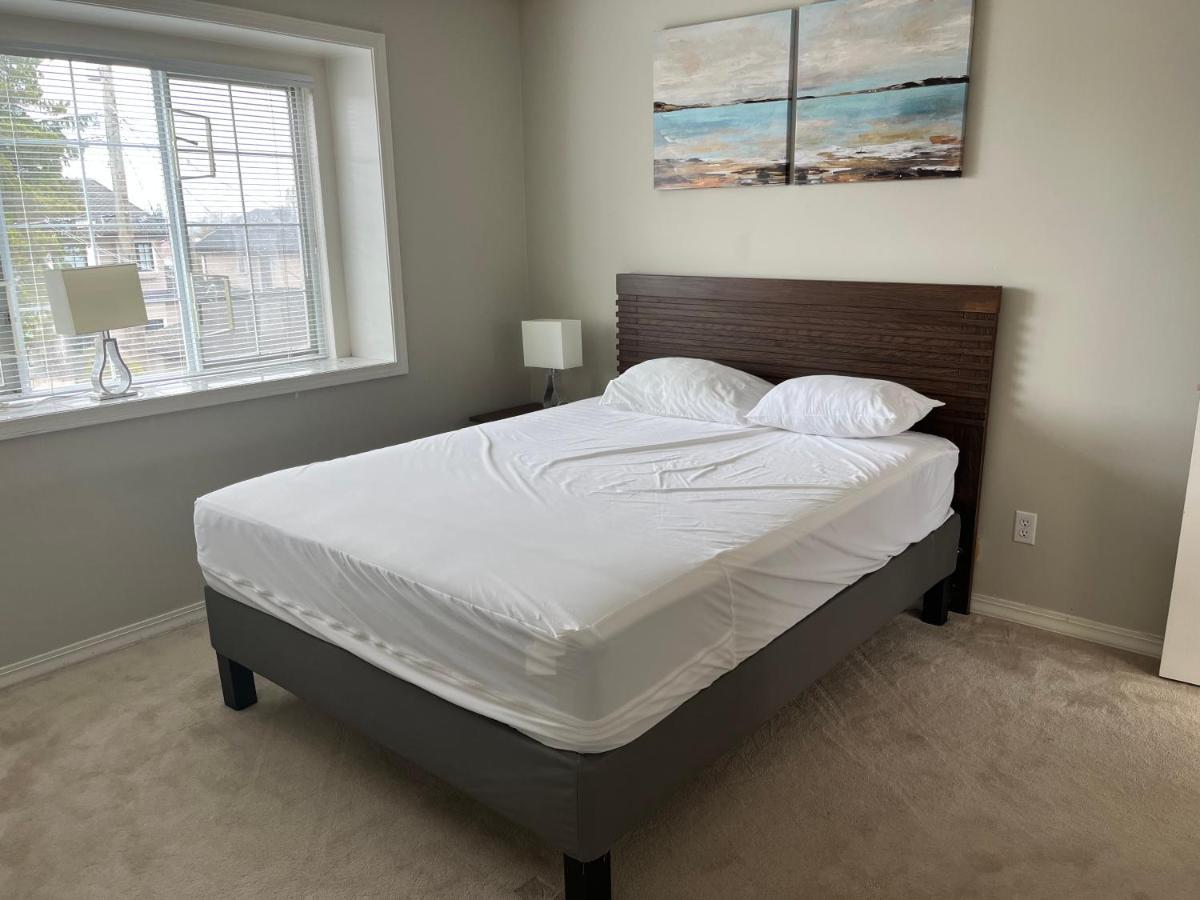 C And D Cozy Bedroom Vancouver Exterior foto
